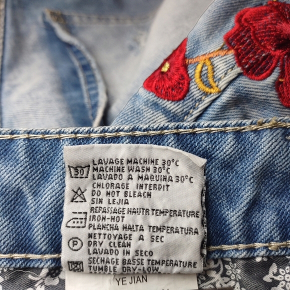 Miss Two Canadian Brand Lightwash Distressed Embroidered Floral Jean Skirt Large - Picture 11 of 14